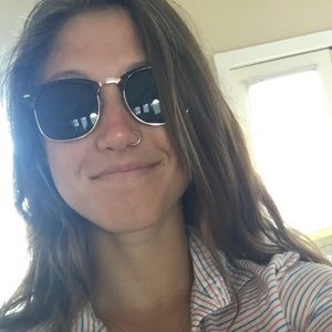 Meet your Posher, Lucy